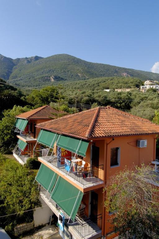 Milos Studios Parga Buitenkant foto